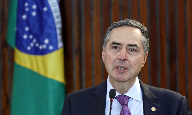 Ministro do STF Luís Roberto Barroso recebe alta hospitalar