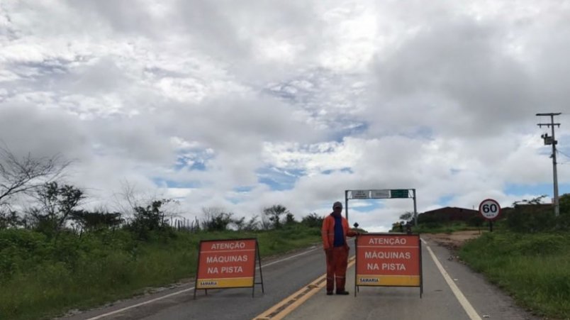 Chuvas interditam sete rodovias estaduais no Ceará