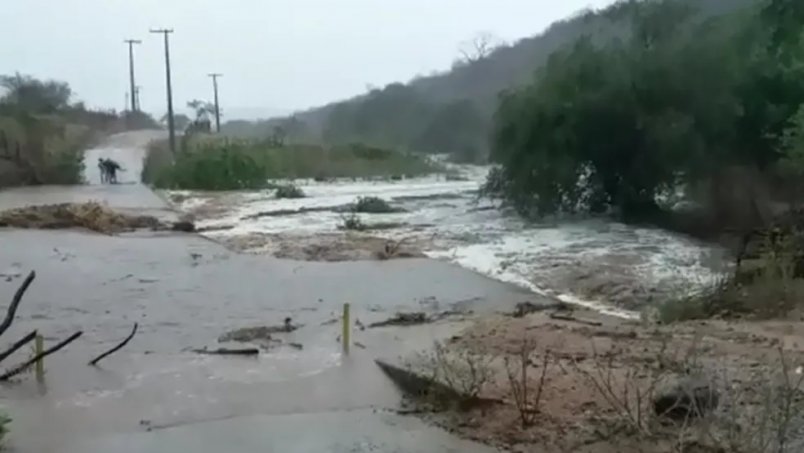 Barragem em Pedra Branca corre risco de colapso, e população é orientada a se abrigar em ginásio esportivo