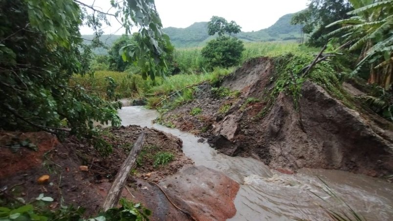 Barragens rompem e causam inundação em Itapipoca, no Ceará