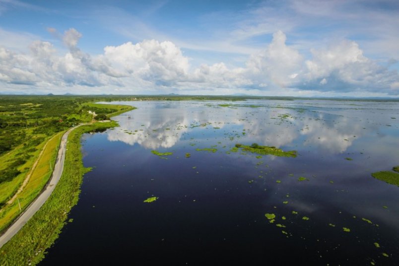 Quarto maior reservatório do Ceará, Açude Araras começa a sangrar