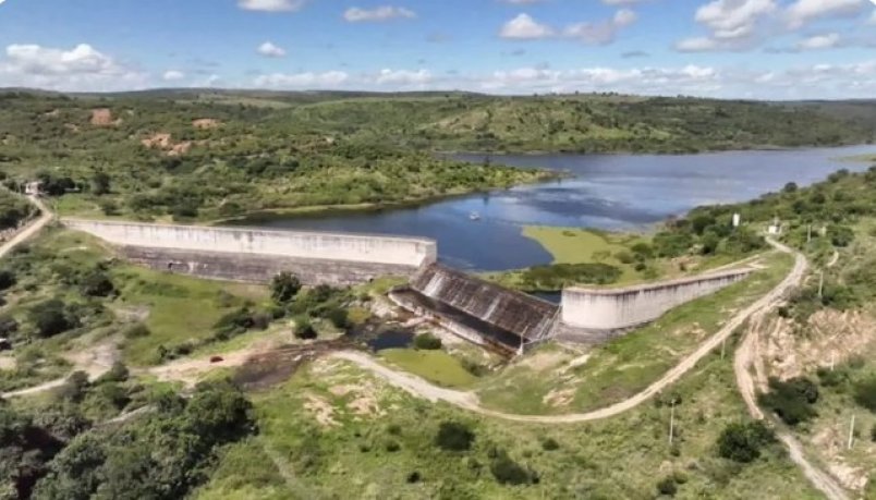 Barragem de Mamoeiro sangra pela primeira vez desde a construção