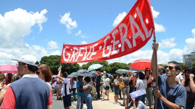 GREVE GERAL: Sem reajuste à vista em 2024, servidores do Executivo ameaçam parar